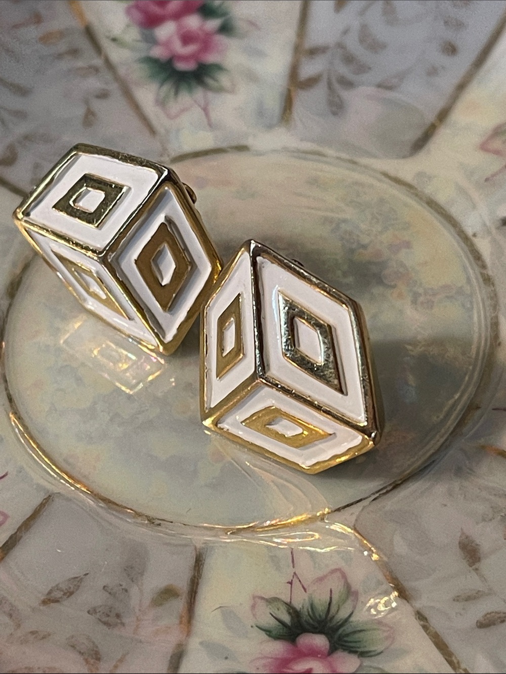 Vintage Lanvin Paris 3D White Enamel Gold-Plated Square Dice Clip On Earrings - Picture 3 of 9